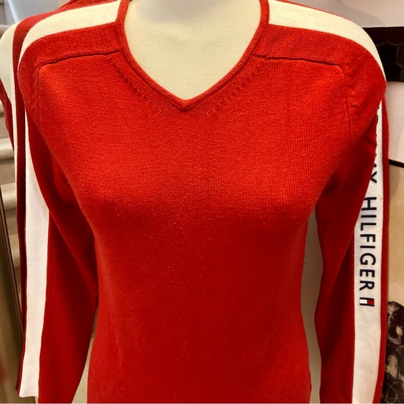 Vintage Tommy Hilfiger Jeans Sweater size medium - Picture 4 of 9